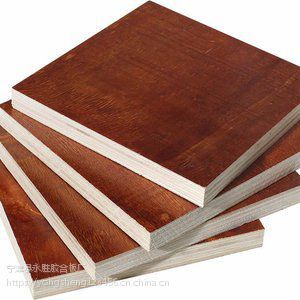 揭秘建筑用黑色覆膜膠合板 重復耐磨的建筑黑模板全解析